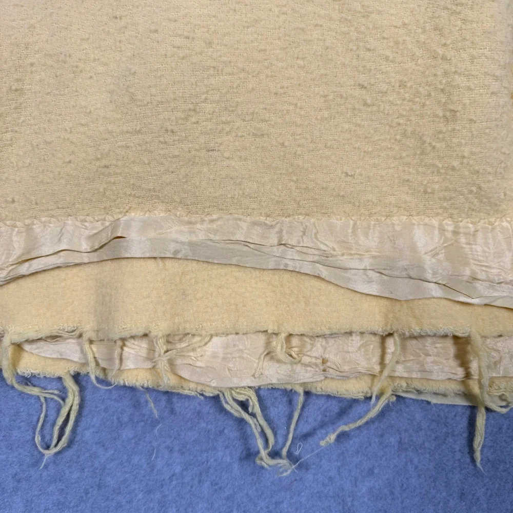 Vintage 70s 80s Yellow Grandma Blanket Satin Trim Binding Throw Bedding Twin